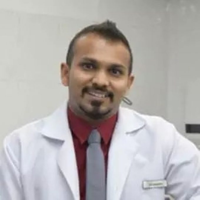 Dr. Dinesh Santhanakrisnan (Dental Surgeon)