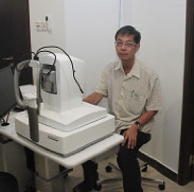 Dr. Tiong Tung Hui (Ophthalmologist)