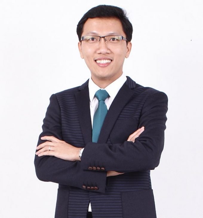 Dr. Harry Long Yong Sang (Dental Surgeon)