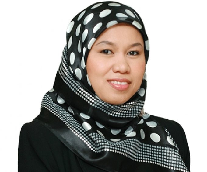 Dr Nor Zainura Zainal (Ophthalmologist)